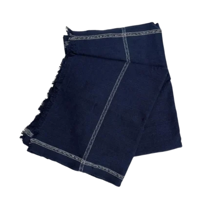 চাদর নীল রঙ